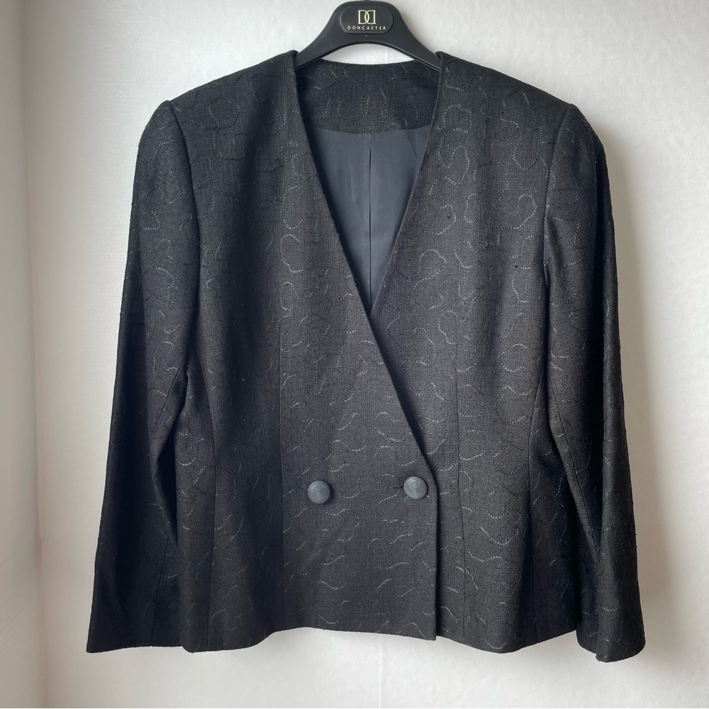 Vintage Doncaster Silk Embroidered Collarless Blazer Statement Buttons Black 8
